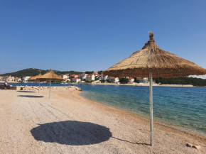 Apartment Pervan by the beach 2 bedrooms